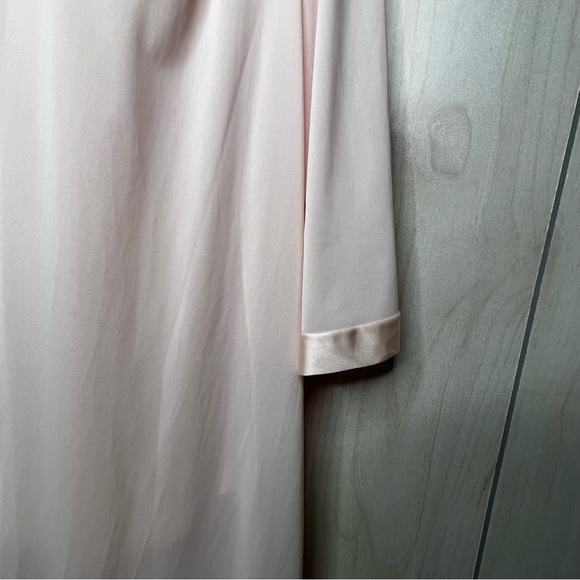 Vintage Vanity Fair Pink Silky Pajama 3 Pc Set  Robe Top Pants EXC - Picture 3 of 12